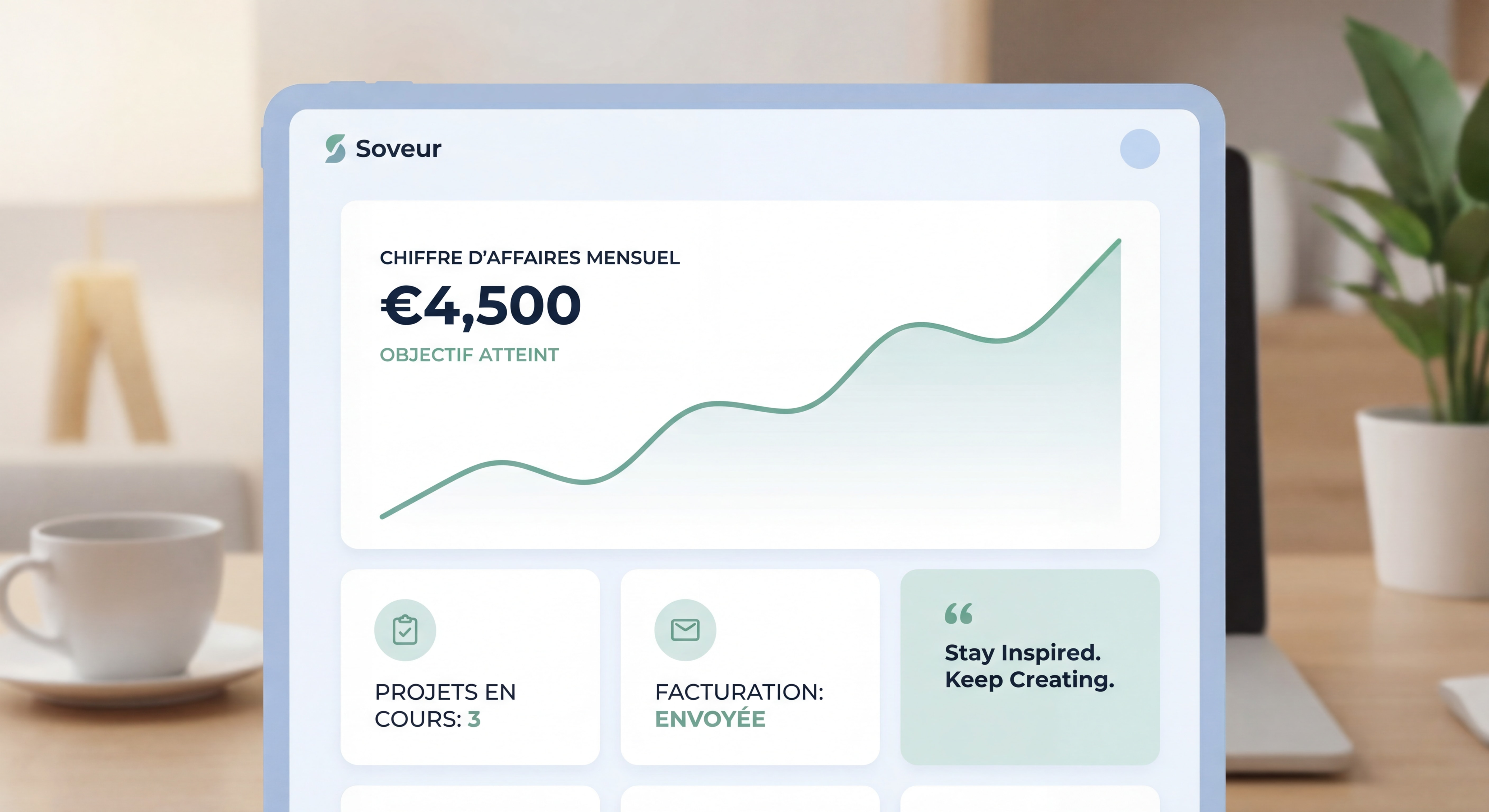Dashboard moderne d'un outil de gestion freelance type Soveur montrant le suivi du chiffre d'affaires mensuel avec des données inspirantes et une interface épurée