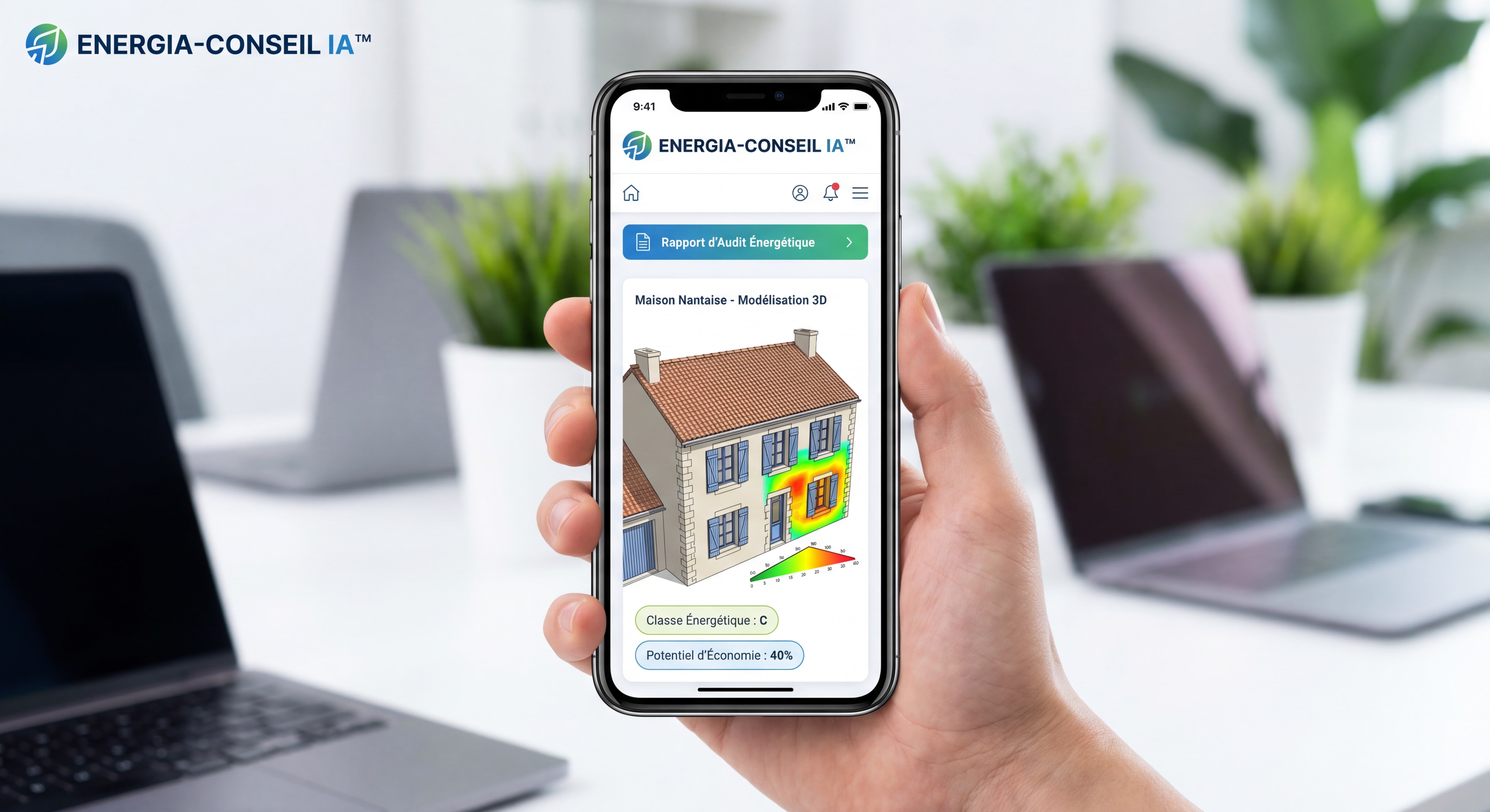 Interface de l'application ENERGIA-CONSEIL IA™ sur smartphone avec rapport d'audit énergétique et modélisation 3D d'une maison nantaise