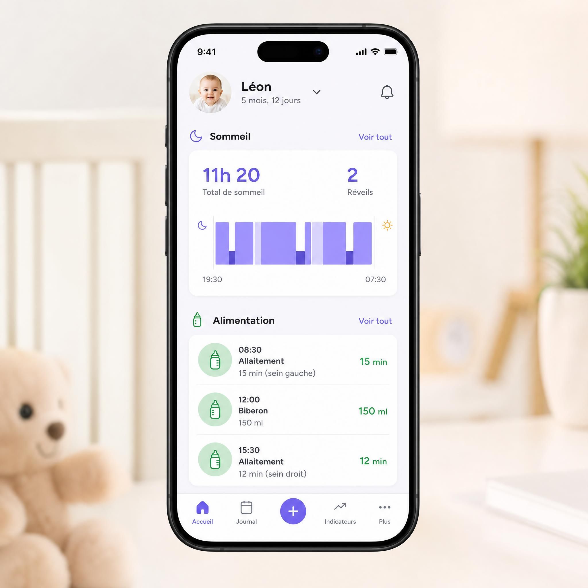 Écran d'une application de suivi bébé montrant les données de sommeil et d'alimentation sur smartphone