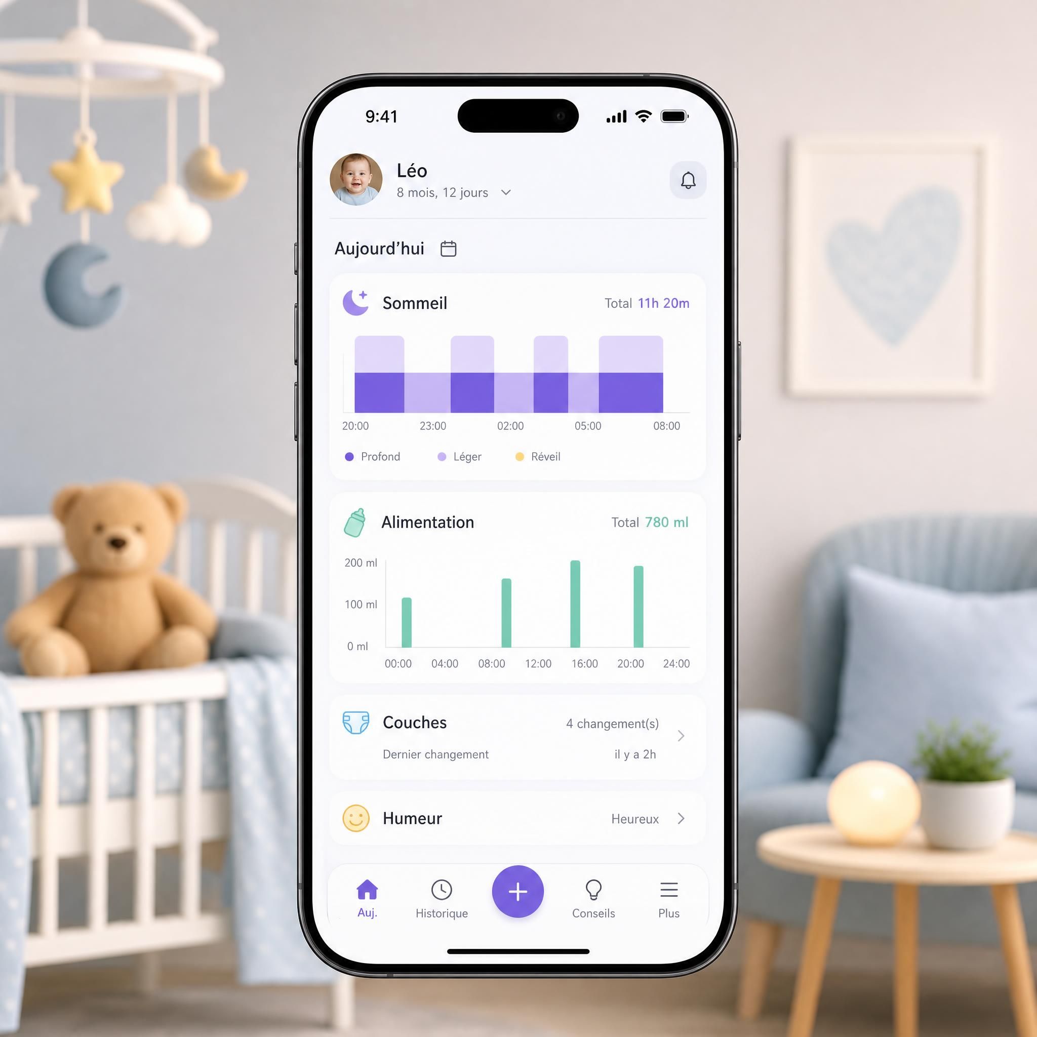 Écran de smartphone affichant une application de suivi bébé avec graphiques de sommeil et d'alimentation